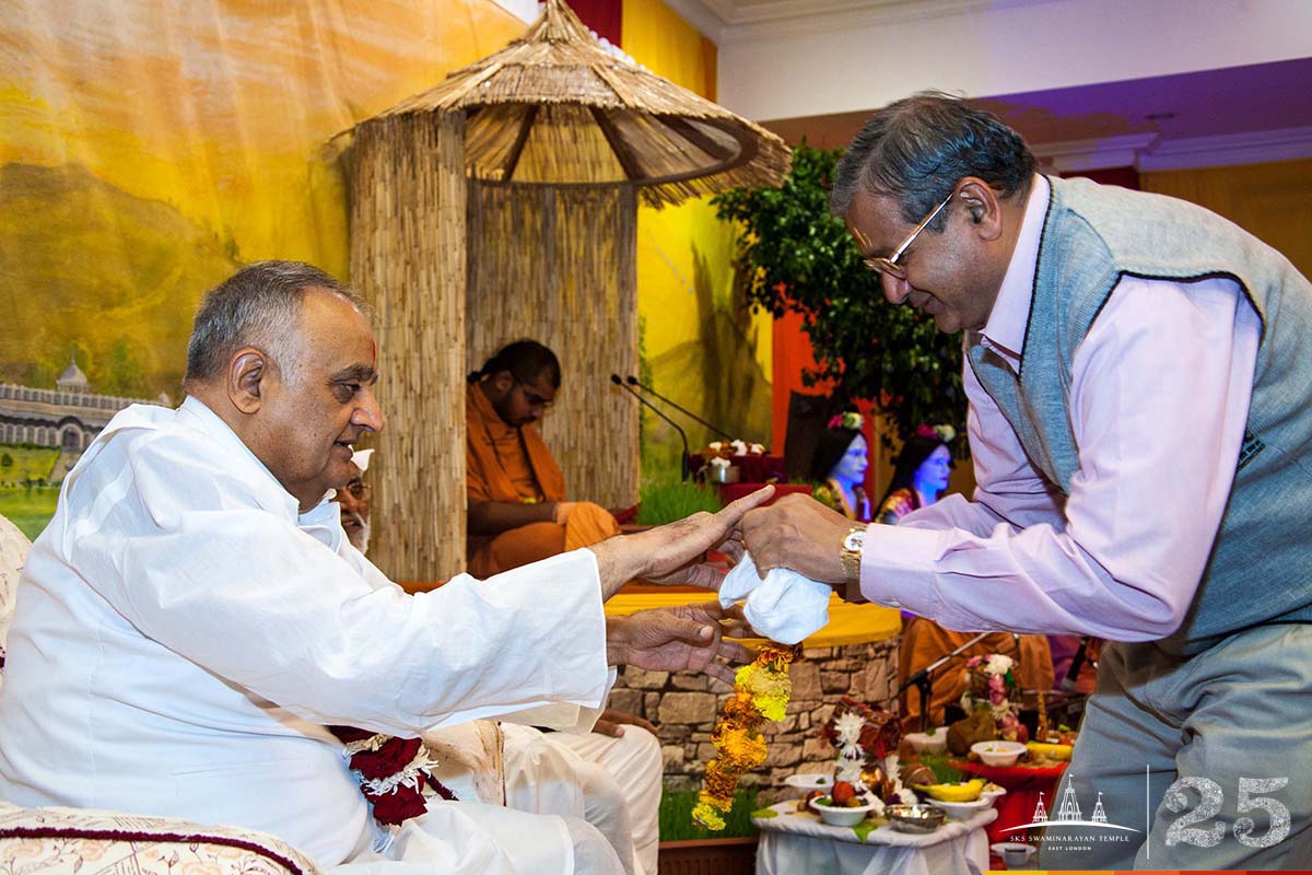 ©1987-2017 SKS Swaminarayan Temple East London